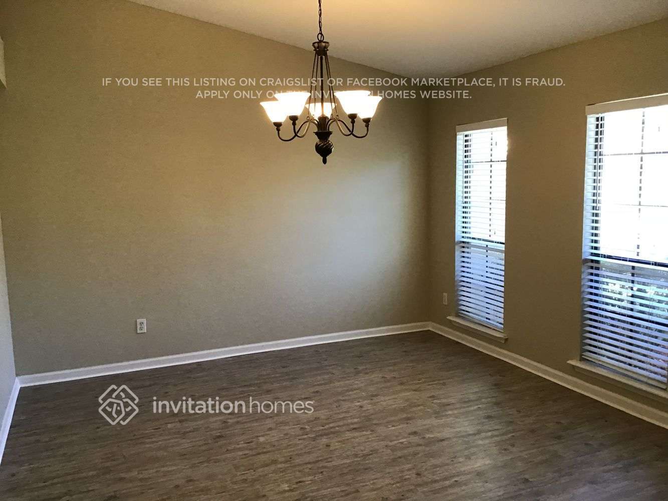 Building Photo - 10890 Birchard Ln