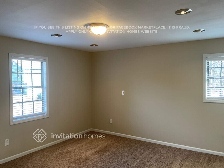 Building Photo - 71 Landmark Ct SW