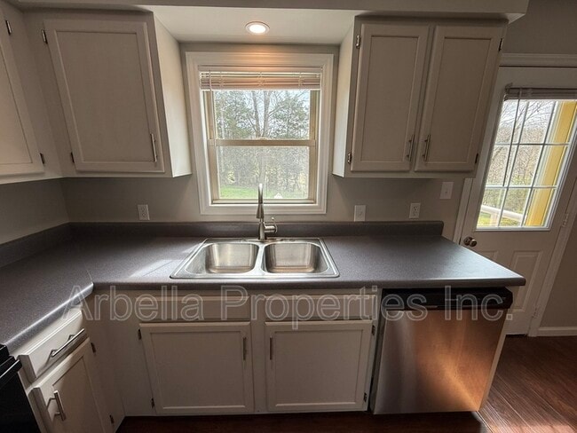 Building Photo - 2637 US-11W