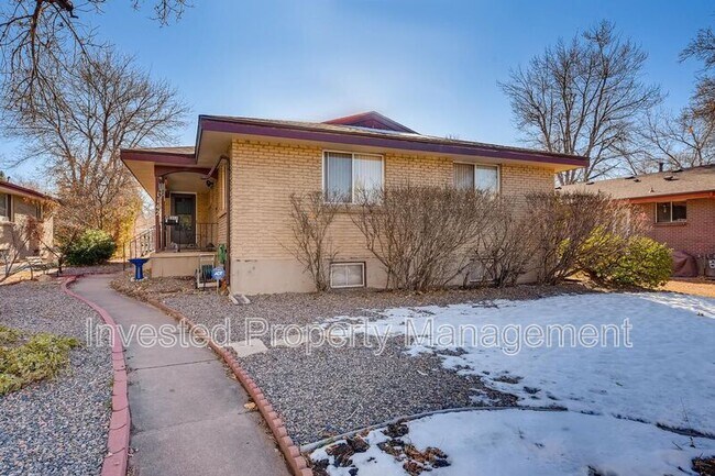 Primary Photo - 1142 W Ida Ave