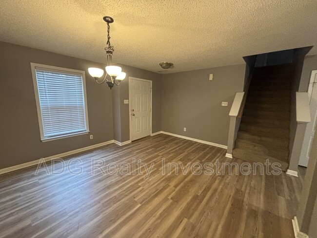 Building Photo - 1525 Morning Dove Way