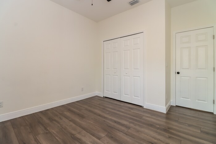 Building Photo - 2001 E Wood St