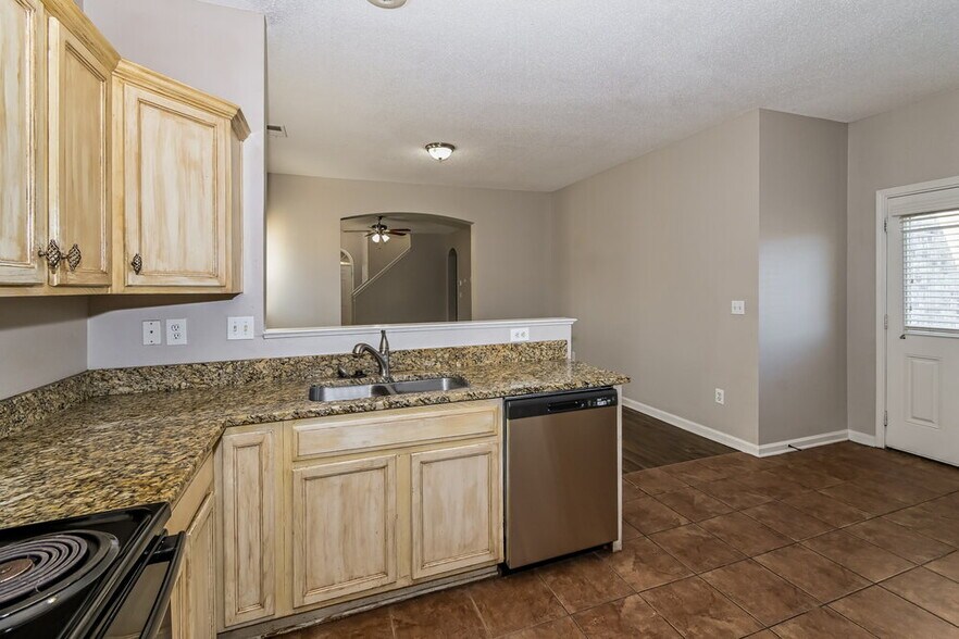 Building Photo - 9915 White Poplar Dr