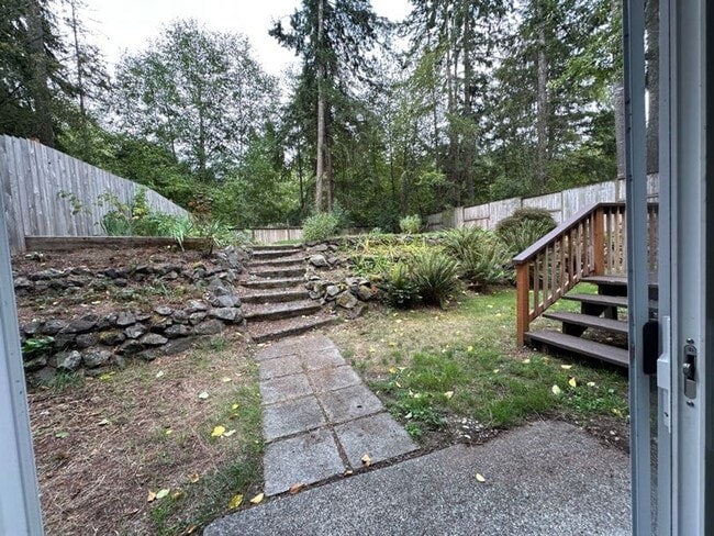 Building Photo - Gated community offering 3 bedrooms and 2....