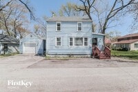 Building Photo - 446 Barron St