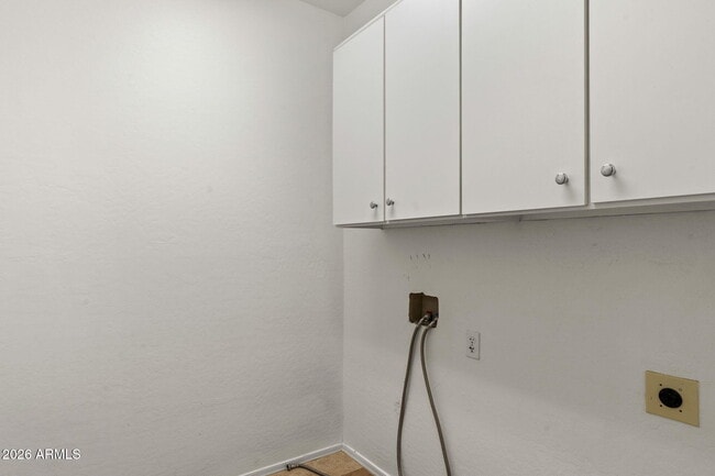 Building Photo - 7803 E Nestling Way