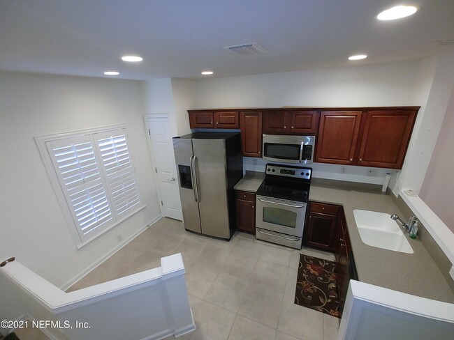 Building Photo - 8127 Summer Point Ct