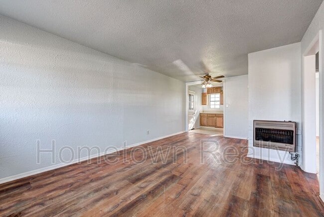 Building Photo - 412 Monroney Dr