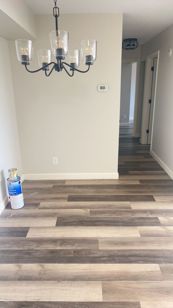 Building Photo - Fun and Stylish Living at Madison Manor! Top-Floor Condo with Vaulted Ceilings and Skylights