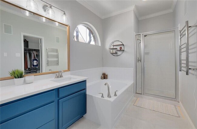 Building Photo - 1705 Azalea Dr