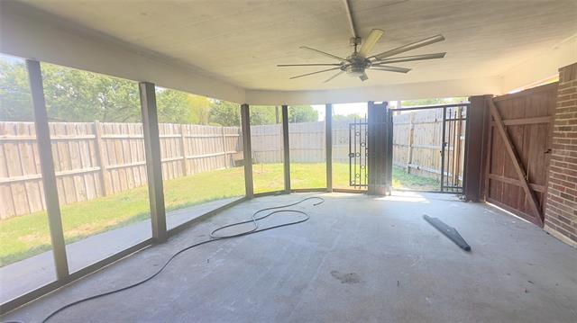 Building Photo - 3018 Sara Dr