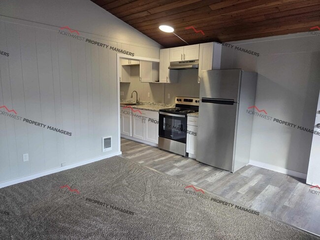 Building Photo - 105 Engle Dr