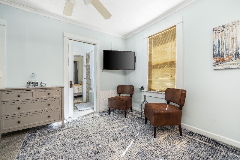 Building Photo - 2500 S 600 E