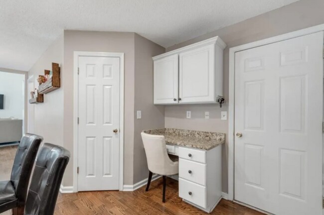 Building Photo - 3610 Bardfield Ct