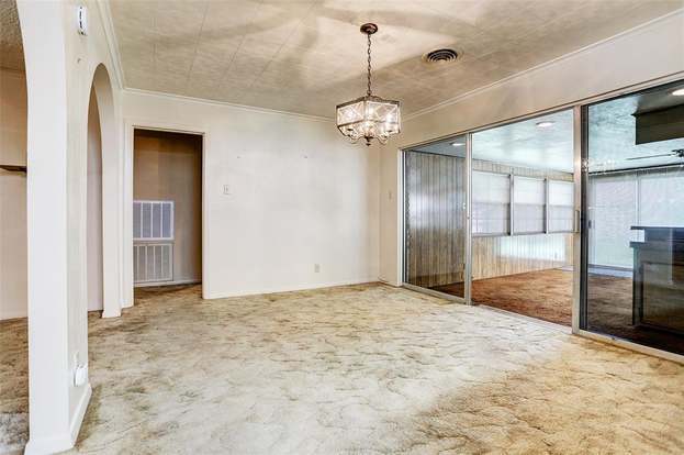 Building Photo - 4145 Sarong Dr