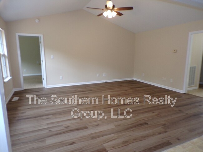 Building Photo - 1425 Hammerhill Rd