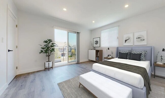 Building Photo - FOR RENT $4200, 4BED 3BATH,Downtown LA