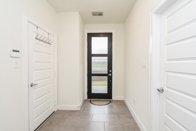 Building Photo - 2703 Eado Edge Ct
