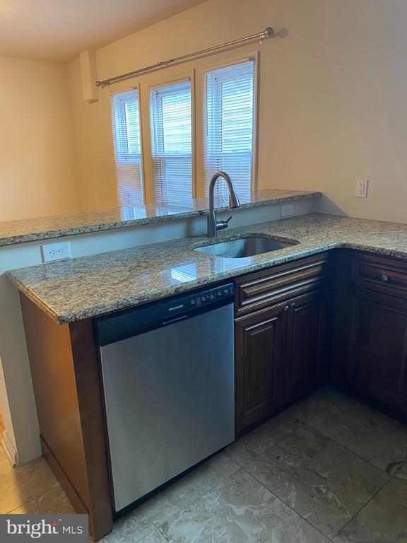 Building Photo - 58 S Broadway