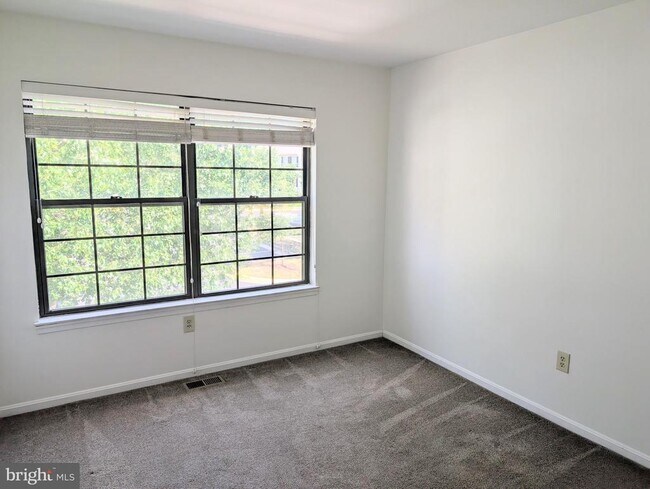 Building Photo - 6026 Little Brook Ct