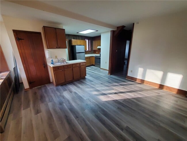 Building Photo - 229 Wilkinson Rd