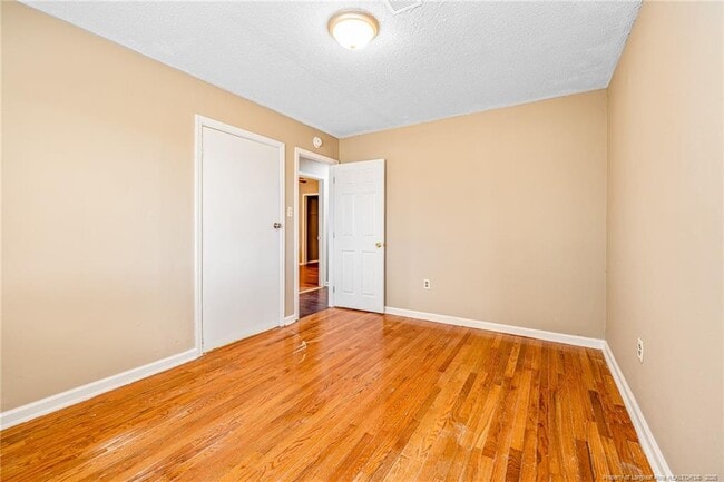 Building Photo - 1709 Sandy Run Rd