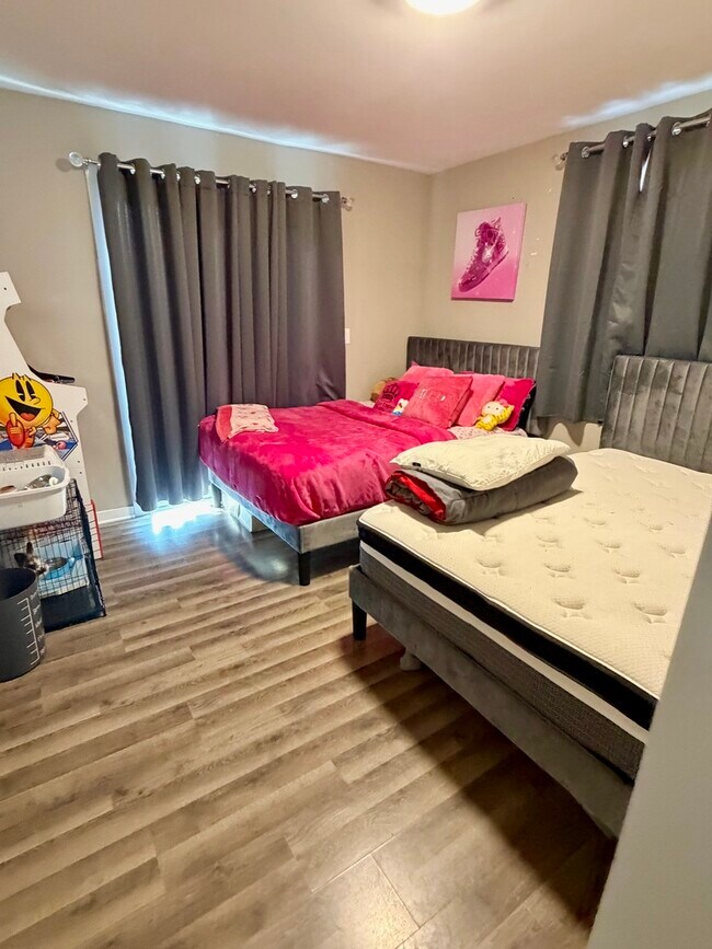 Building Photo - 333 Sauk Trail