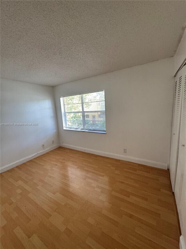 Building Photo - 7025 W Sunrise Blvd