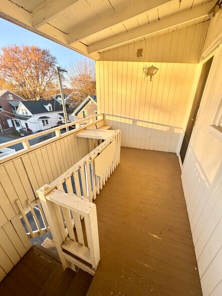 Building Photo - 34 Almont St