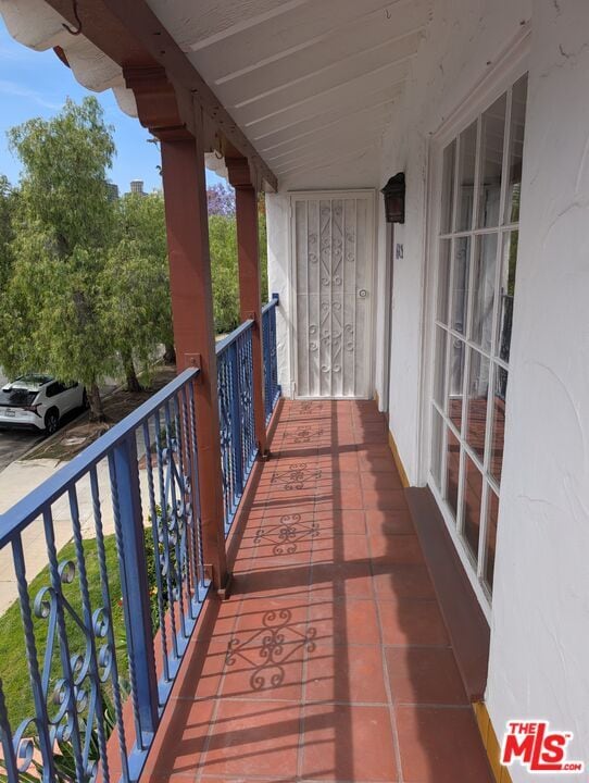 Building Photo - 1612 1/2 Glendon Ave