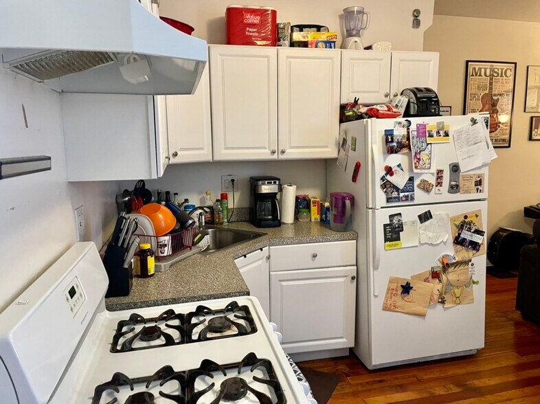 Building Photo - 2119 S 16th St