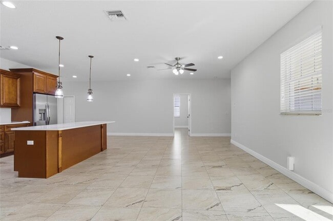 Building Photo - 810 W Whatley Pl