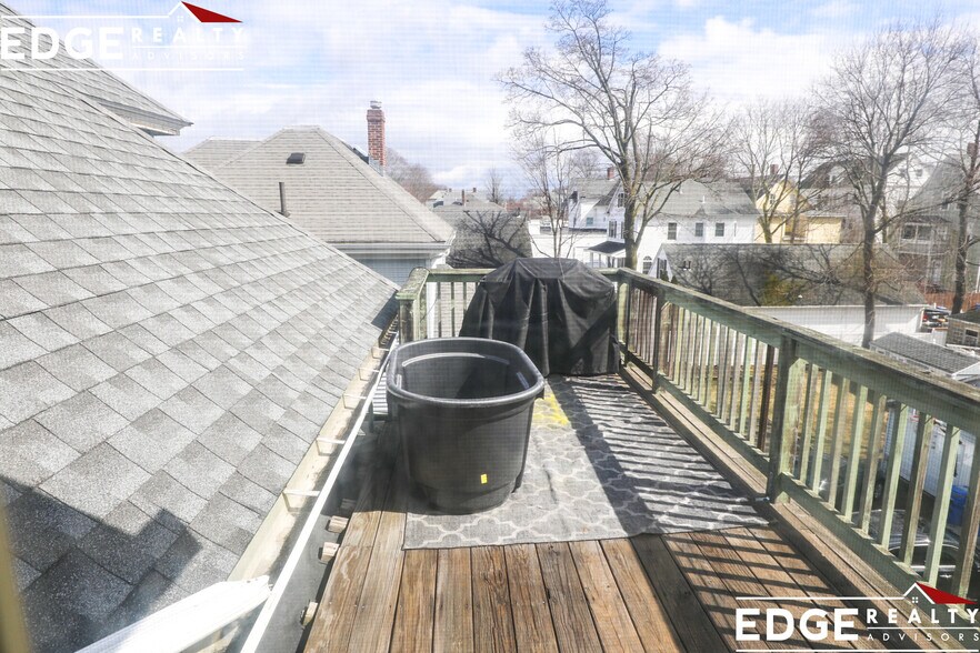 Building Photo - 85 Orange St