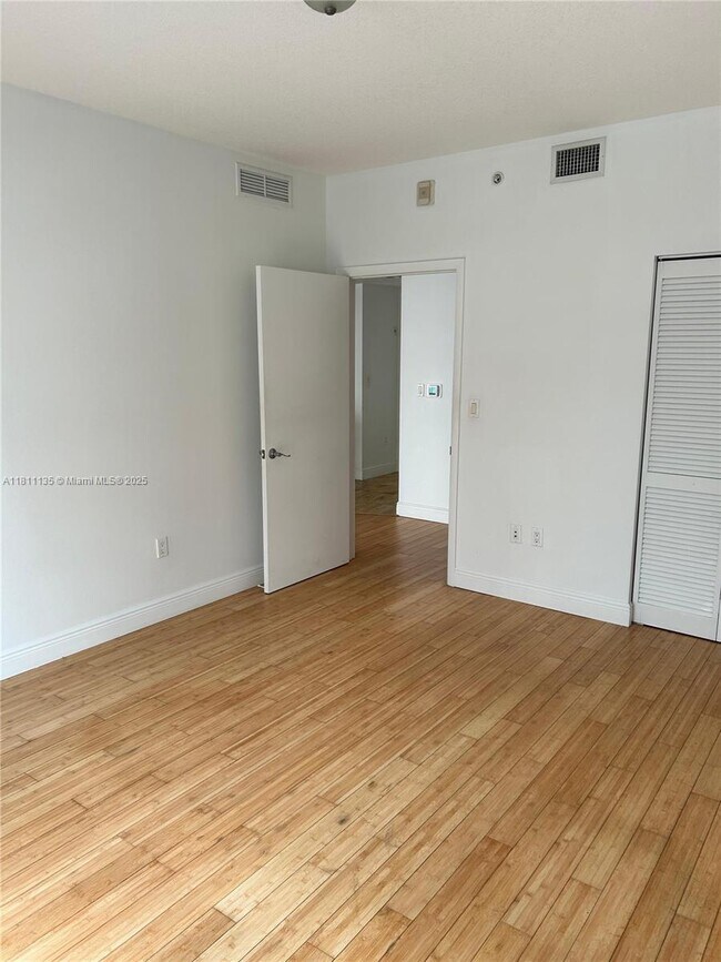 Building Photo - 7280 SW 89th St