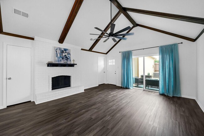 Primary Photo - 2908 Camelot Ln