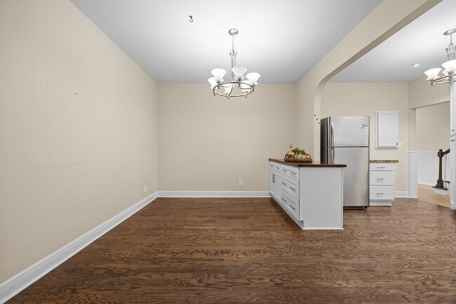 Building Photo - 6423 New Market Way