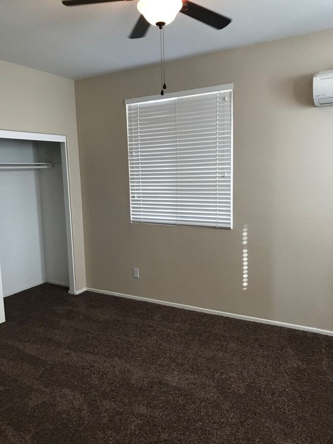 Building Photo - 3 BEDROOM VICTORVILLE HOME IN SPRING VALLE...