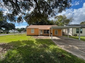 Building Photo - 1104 Margot St