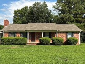 Building Photo - 62 Beinville St