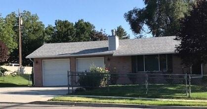 Building Photo - 209 W 500 N