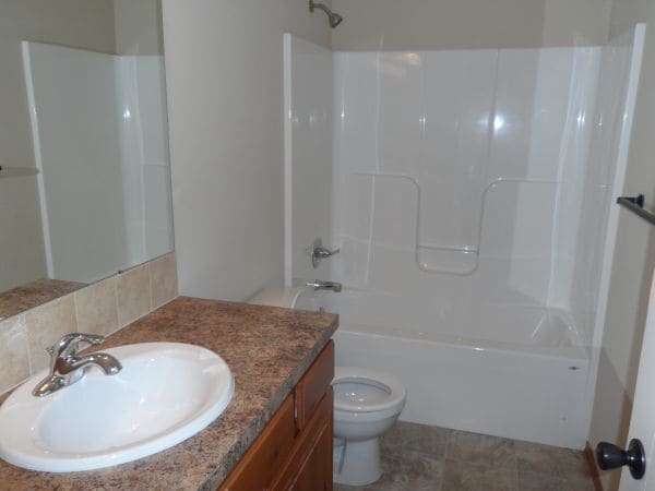 Building Photo - 415 Aaron Dr