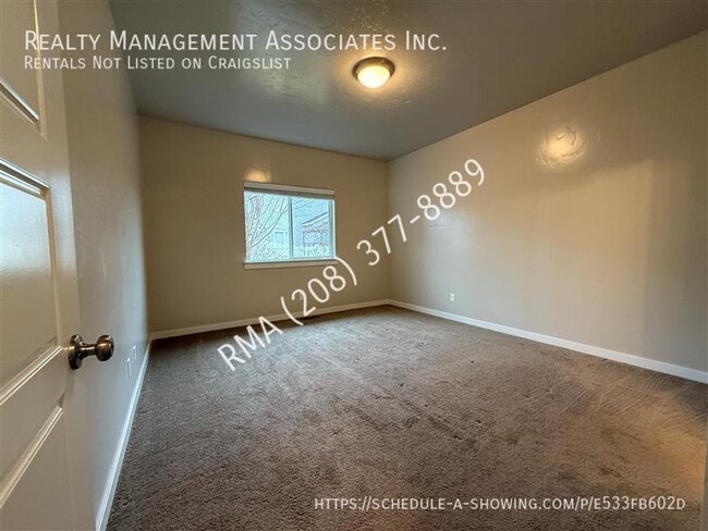 Building Photo - 701 E Gannett Dr