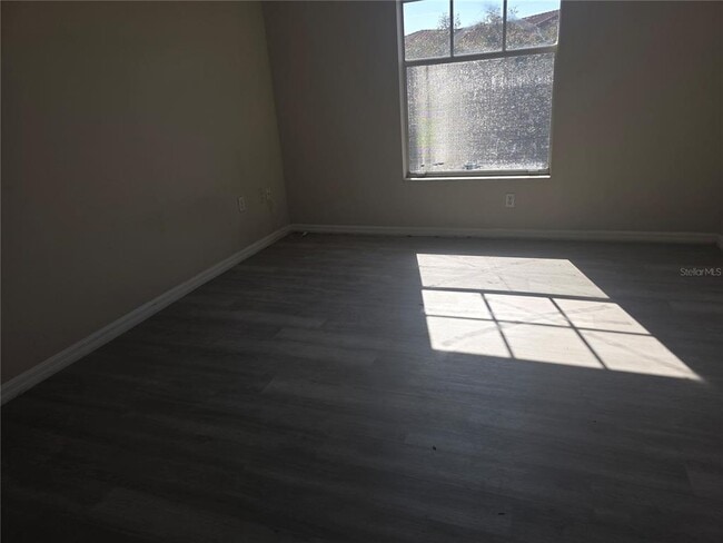 Building Photo - 5566 Metrowest Blvd