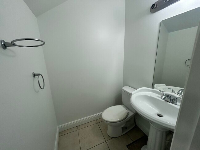 Building Photo - 5057 Breckenridge Pl