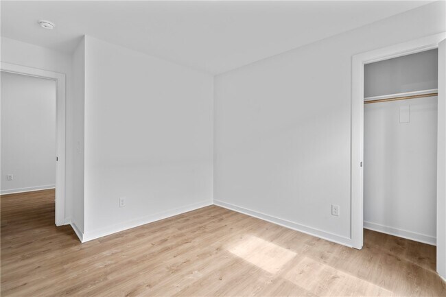 Building Photo - 813 Heeler Ave