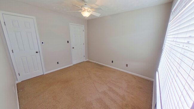 Building Photo - 300 Waterdown Dr