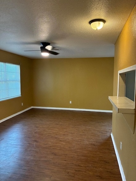 Building Photo - 1112 Northwood Dr