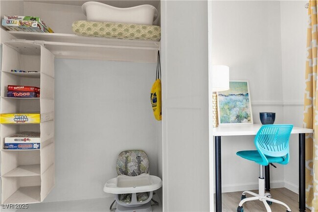 Building Photo - 1013 Francis Ave