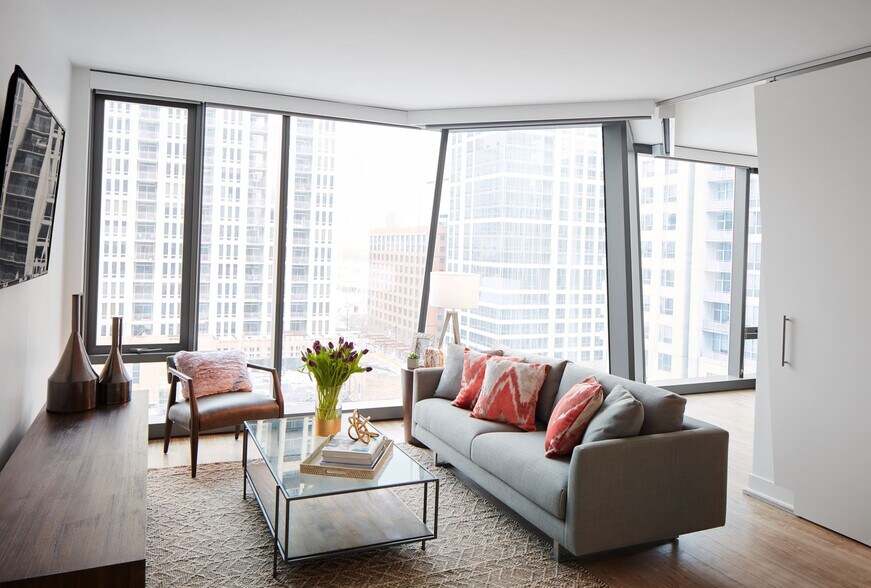 Building Photo - 1332 S Michigan Ave