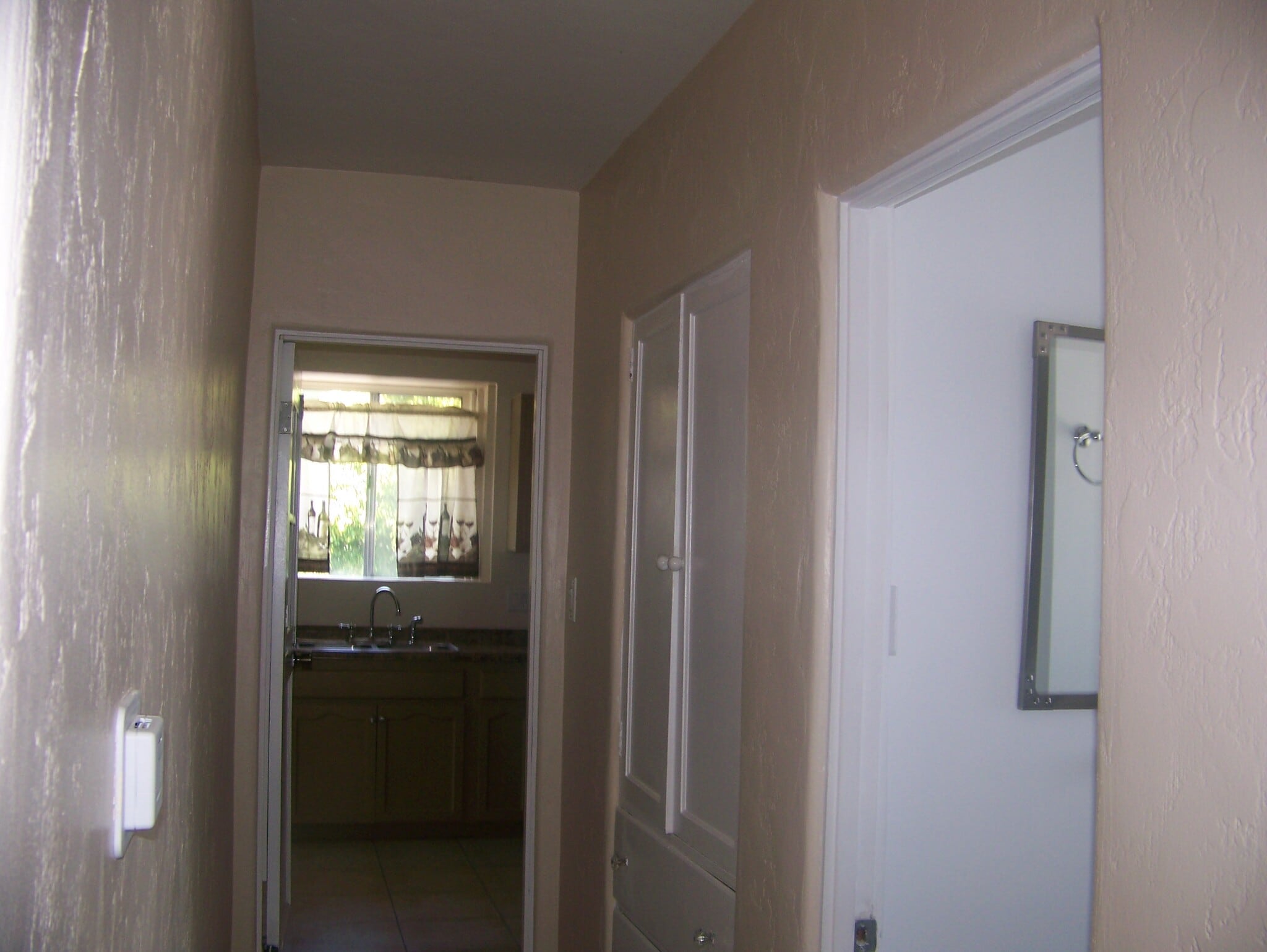 Building Photo - 2500 S Bronson Ave